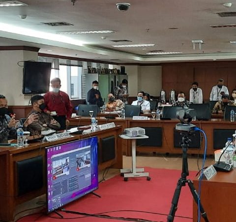 Rekomendasi APEKSI disampaikan Ketua pada RDP dengan Komite I DPD RI