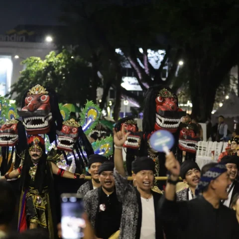 The Cultural Carnival of the XVIII APEKSI 2026 National Working Meeting Remained Lively Despite the Rain