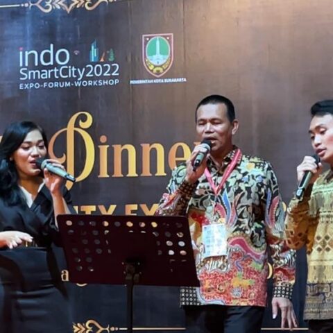 Bernyanyi Bersama Wali Kota Pariaman di Hadapan Para Wali Kota Se-Indonesia